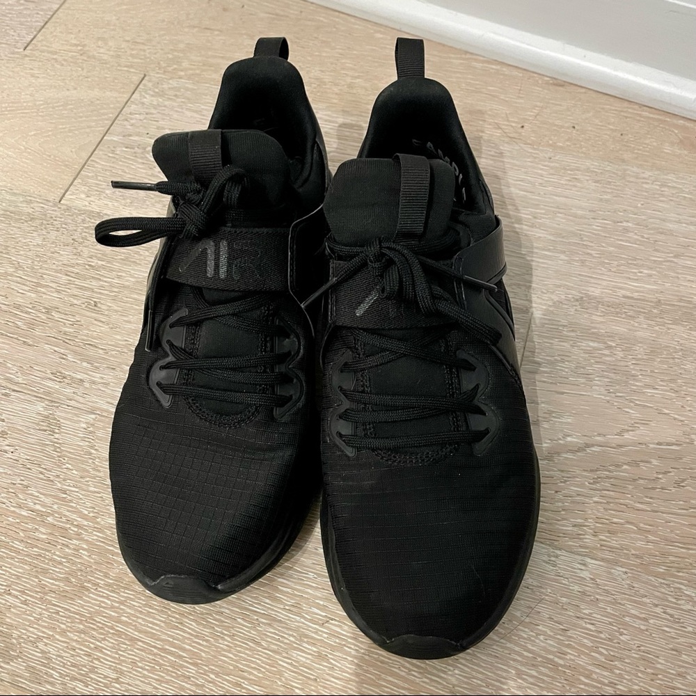 Nike Black Sneakers